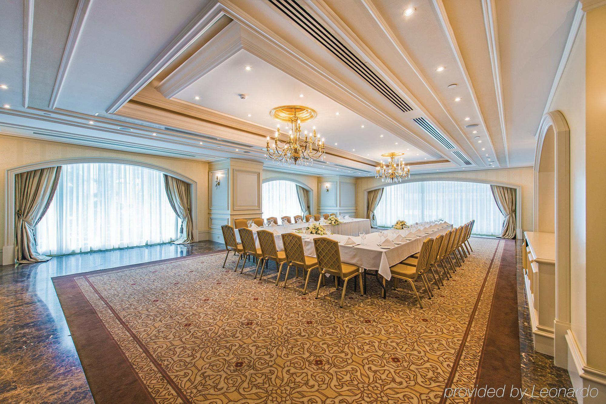 Elite World Istanbul Taksim Hotel Restaurant foto The ballroom